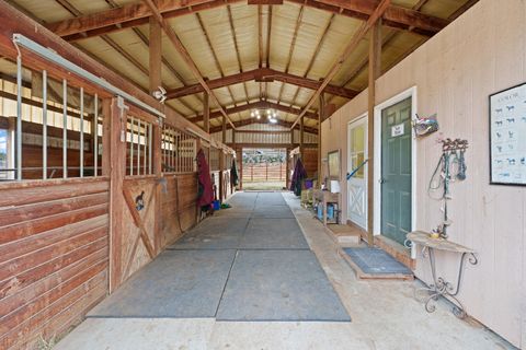 Tiny photo for 62118 Cody Jr Road, Bend, OR 97701 (MLS # 220211949)