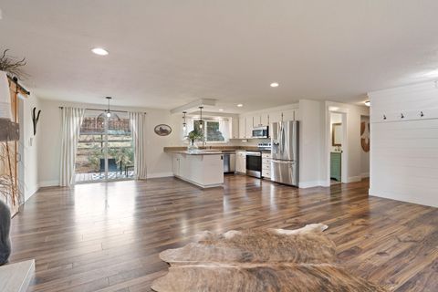 Tiny photo for 62118 Cody Jr Road, Bend, OR 97701 (MLS # 220211949)