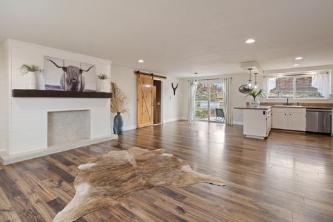 Tiny photo for 62118 Cody Jr Road, Bend, OR 97701 (MLS # 220211949)