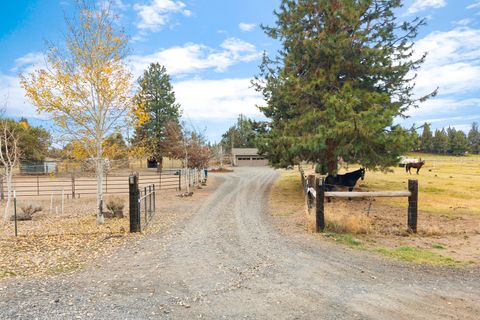 Tiny photo for 62118 Cody Jr Road, Bend, OR 97701 (MLS # 220211949)