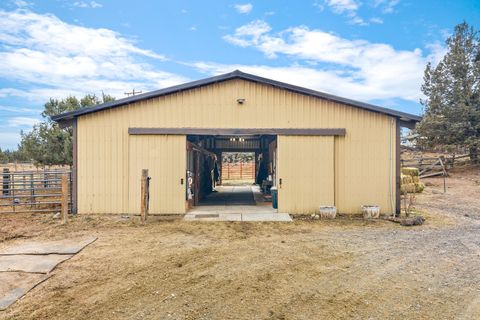 Tiny photo for 62118 Cody Jr Road, Bend, OR 97701 (MLS # 220211949)
