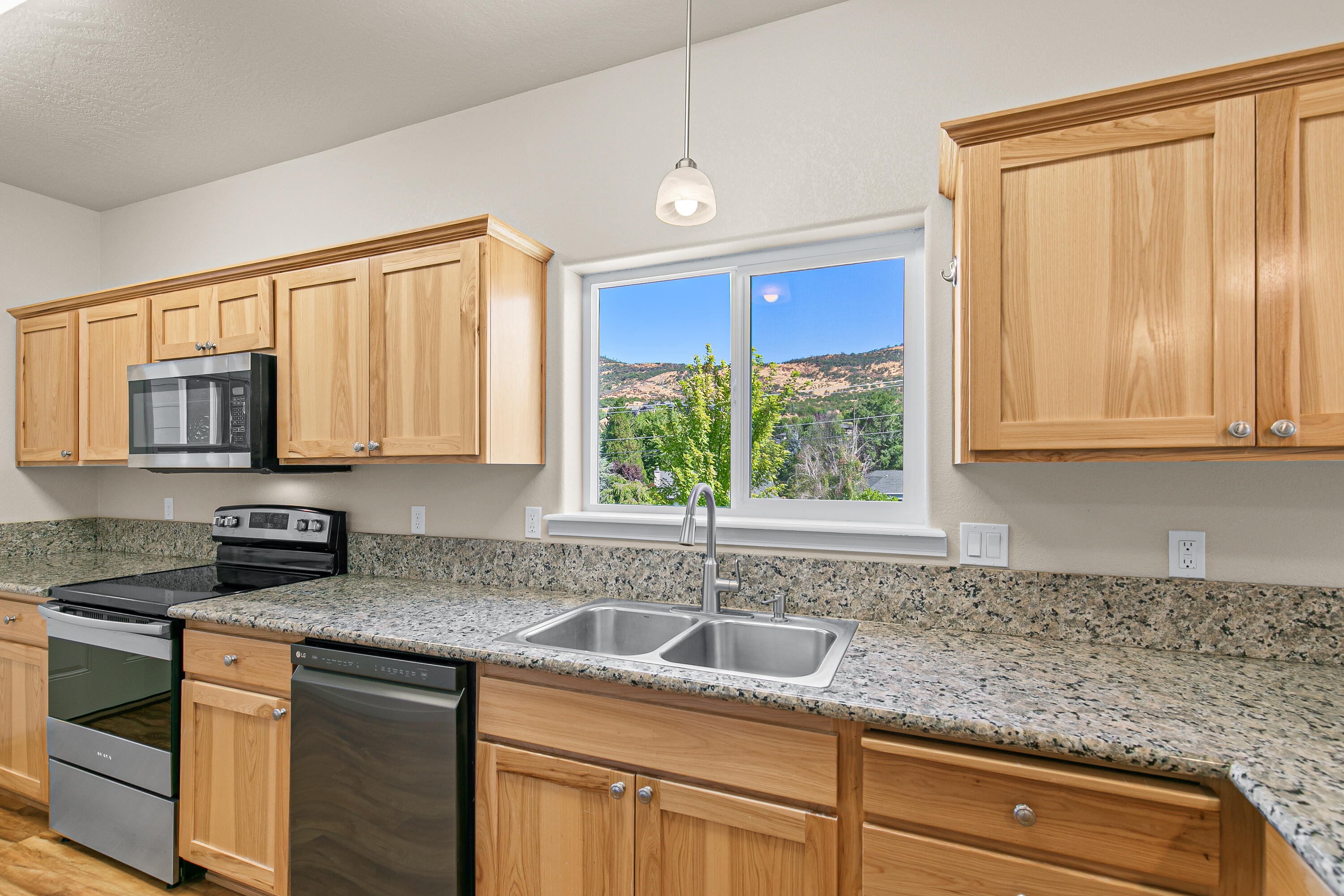 Heights At Hillcrest Phase 1, The - Residential