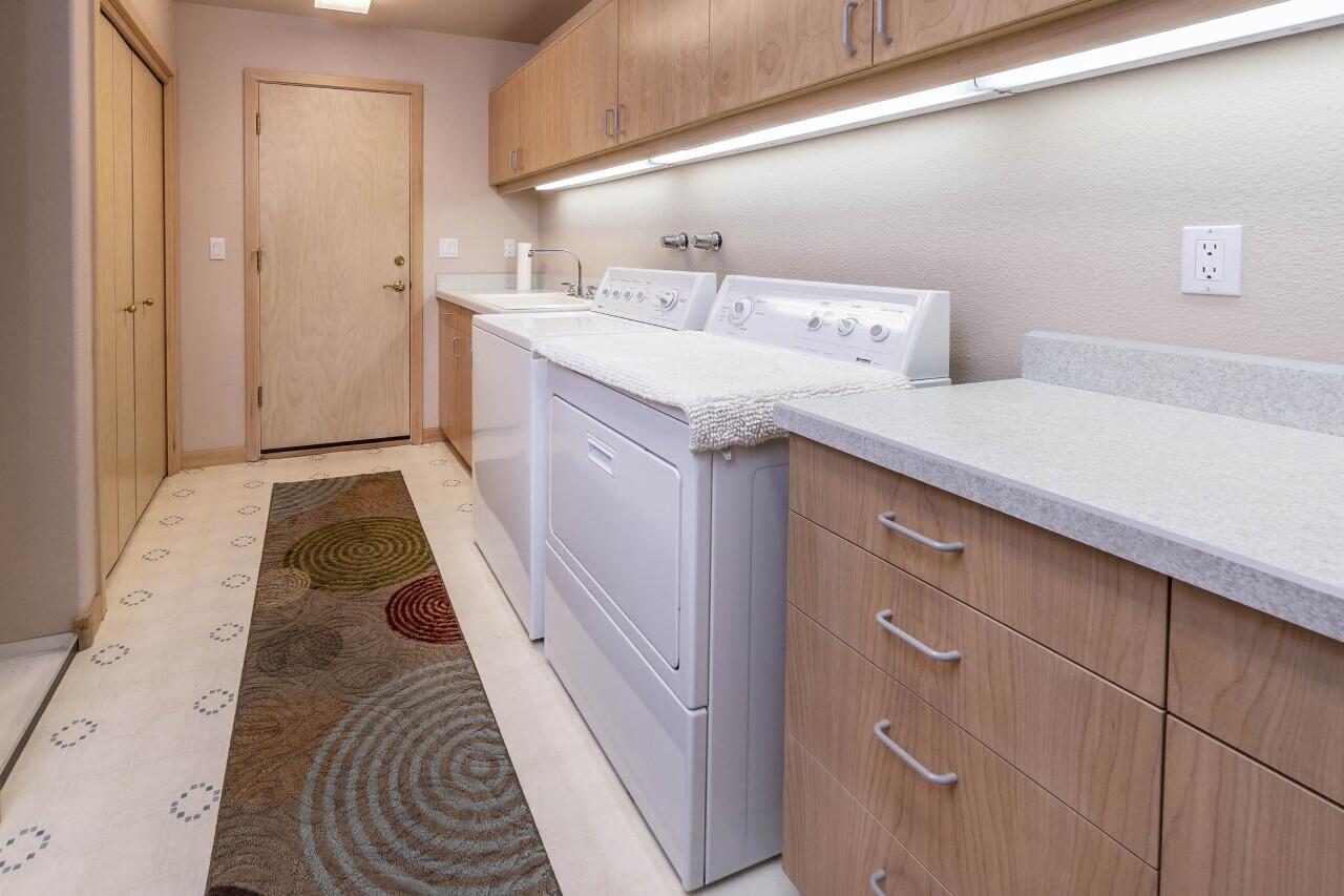 Fairway Crest Village - Residential