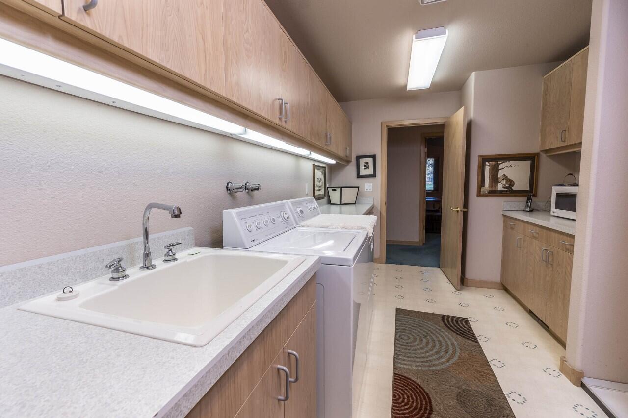 Fairway Crest Village - Residential