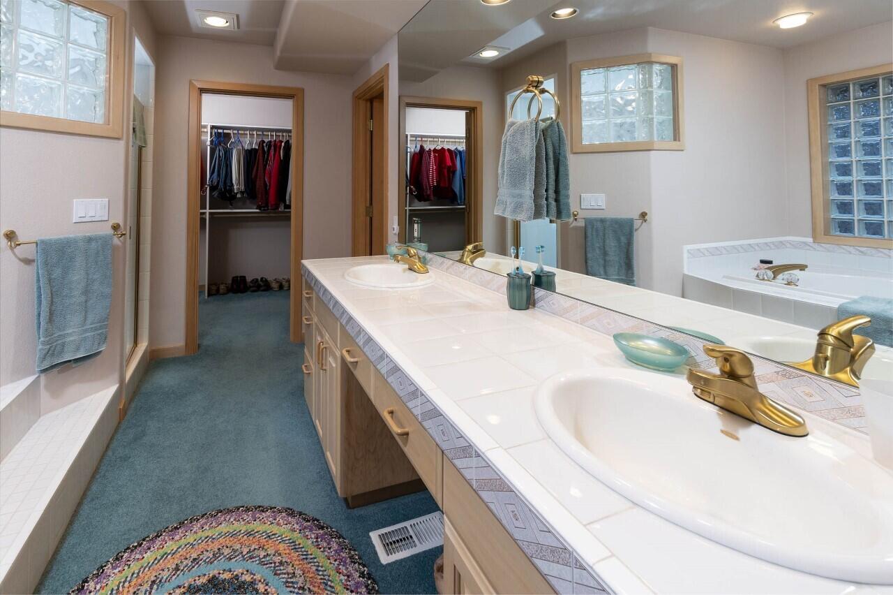 Fairway Crest Village - Residential