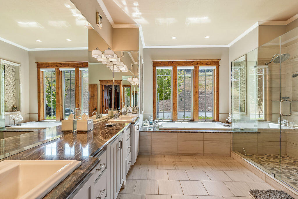 Innsbruck Ridge At Vista Pointe Phase 1 And 2 - Residential