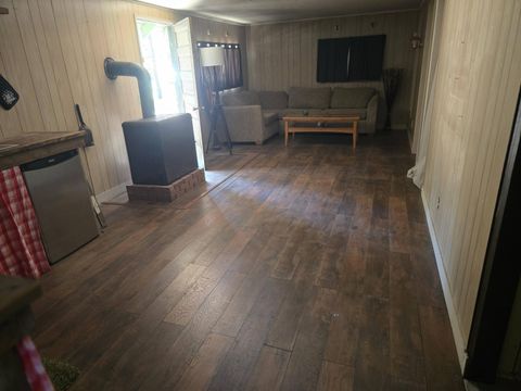 Tiny photo for 52225 Lechner Lane, La Pine, OR 97739 (MLS # 220204377)