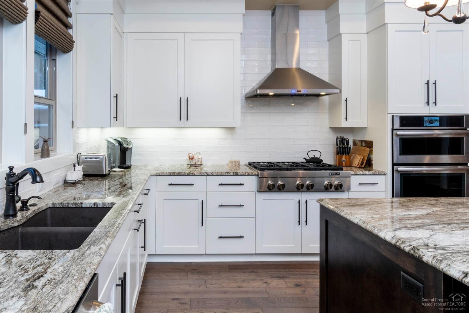 Broken Top - Residential