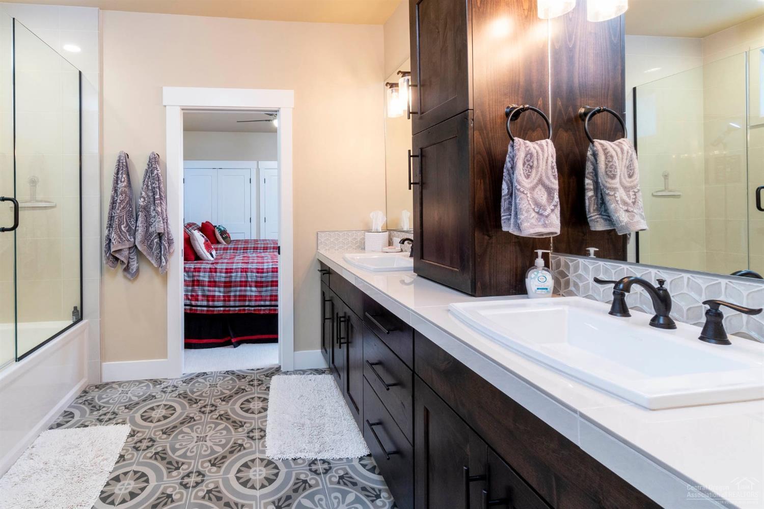 Broken Top - Residential