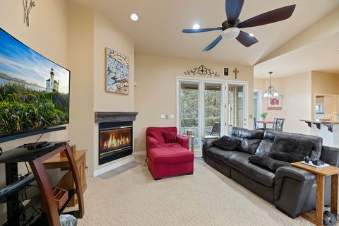 Tiny photo for 3503 Alderwood Drive, Medford, OR 97504 (MLS # 220215550)