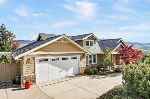 Tiny photo for 417 Tucker Street, Ashland, OR 97520 (MLS # 220220180)