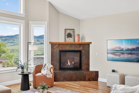 Tiny photo for 417 Tucker Street, Ashland, OR 97520 (MLS # 220220180)