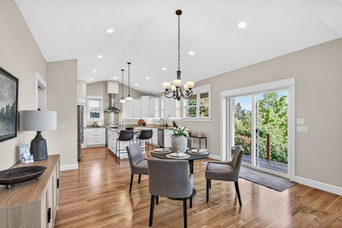 Tiny photo for 417 Tucker Street, Ashland, OR 97520 (MLS # 220220180)