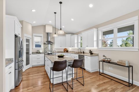 Tiny photo for 417 Tucker Street, Ashland, OR 97520 (MLS # 220220180)