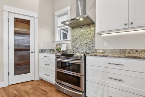 Tiny photo for 417 Tucker Street, Ashland, OR 97520 (MLS # 220220180)