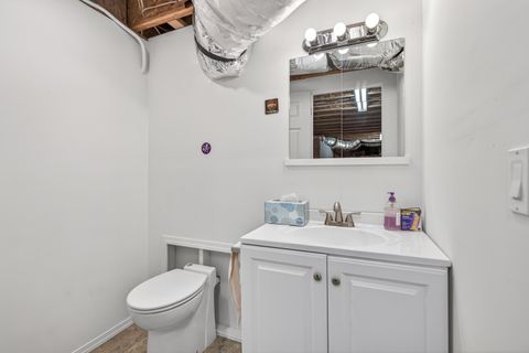 Tiny photo for 417 Tucker Street, Ashland, OR 97520 (MLS # 220220180)