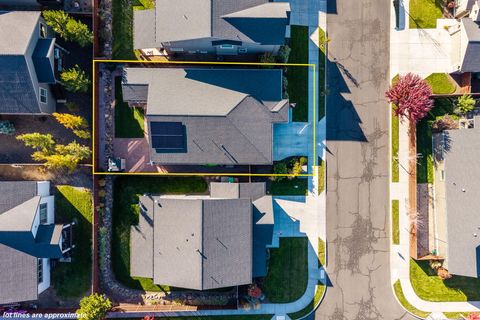 Tiny photo for 972 NE Steins Pillar Drive, Prineville, OR 97754 (MLS # 220210887)