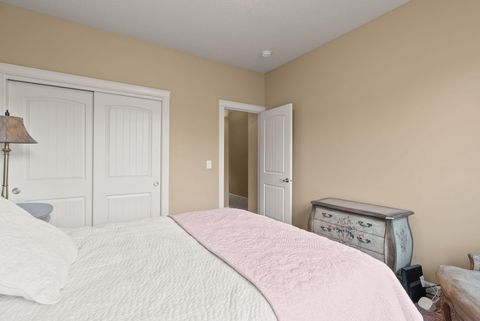 Tiny photo for 2449 SW 43rd Street, Redmond, OR 97756 (MLS # 220212209)