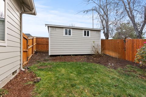 Tiny photo for 2449 SW 43rd Street, Redmond, OR 97756 (MLS # 220212209)