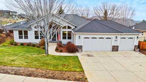 Tiny photo for 2449 SW 43rd Street, Redmond, OR 97756 (MLS # 220212209)