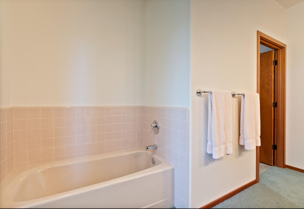 Rim At Aspen Lakes - Residential