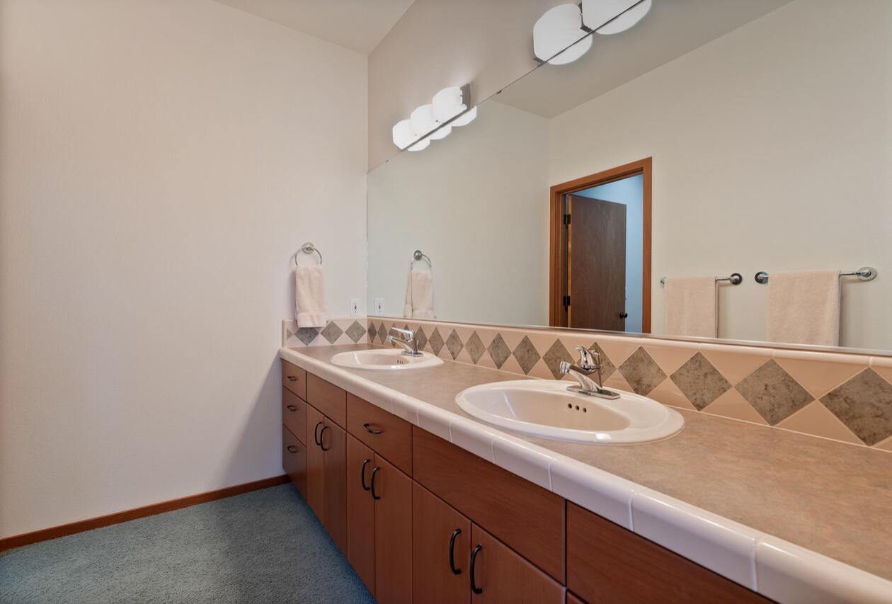 Rim At Aspen Lakes - Residential