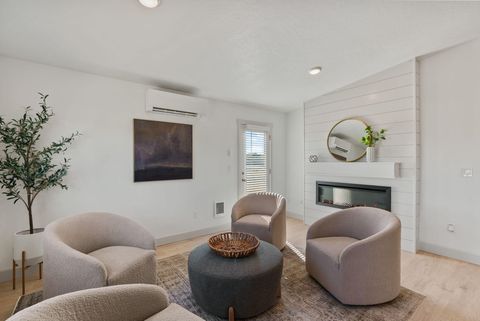 Tiny photo for 4071 SW Obsidian Place #150, Redmond, OR 97756 (MLS # 220217017)