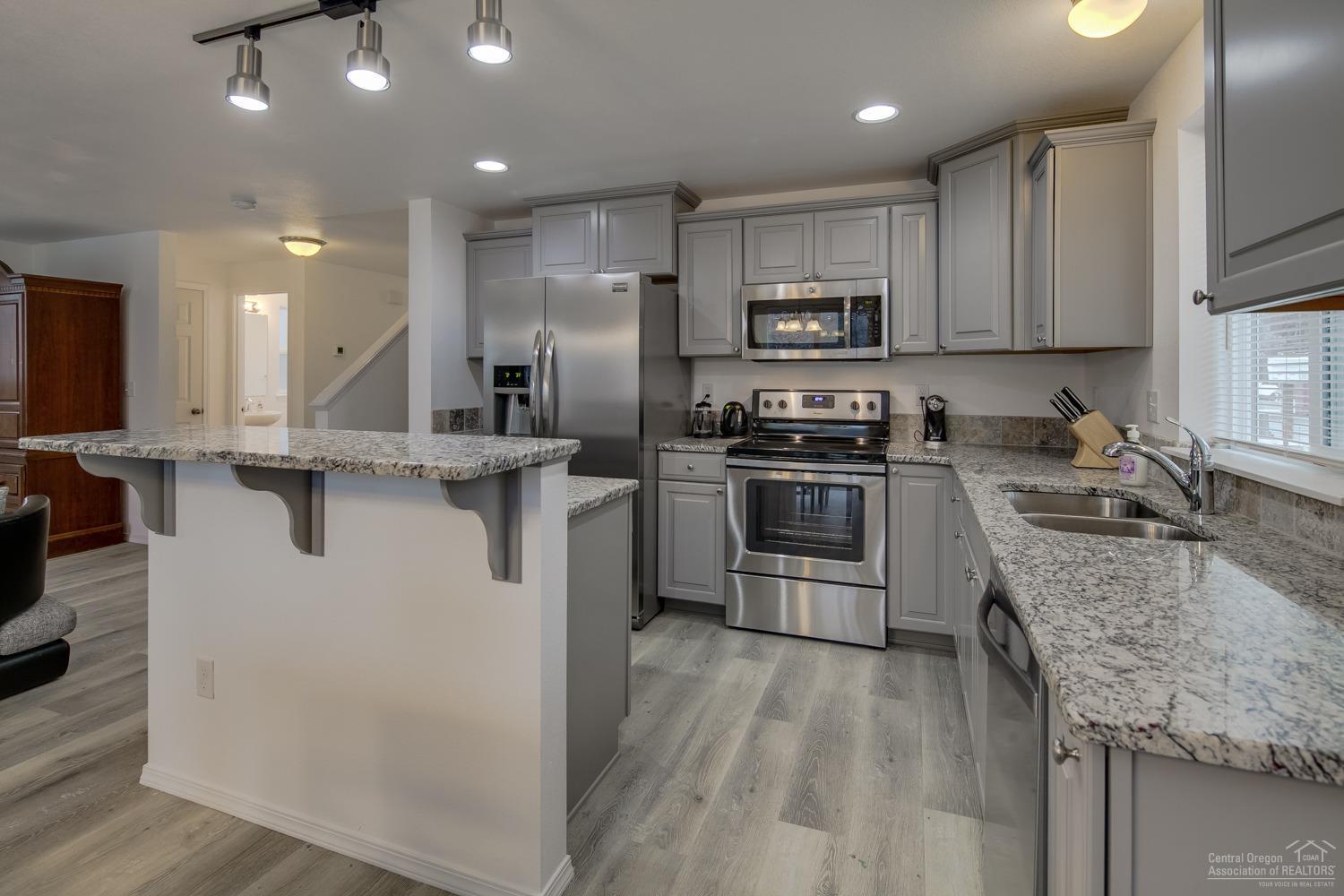 Diamont Pines - Residential