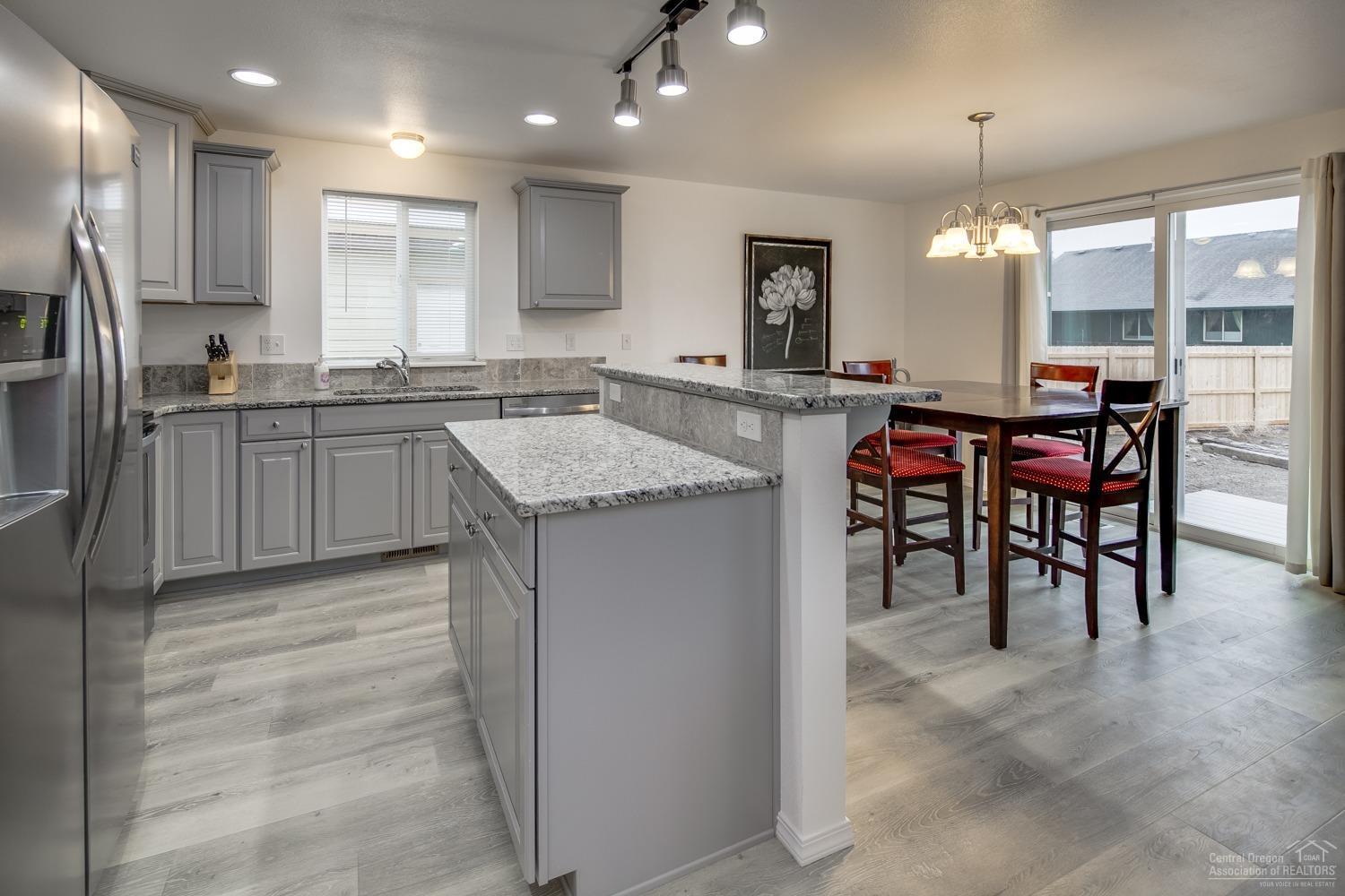 Diamont Pines - Residential