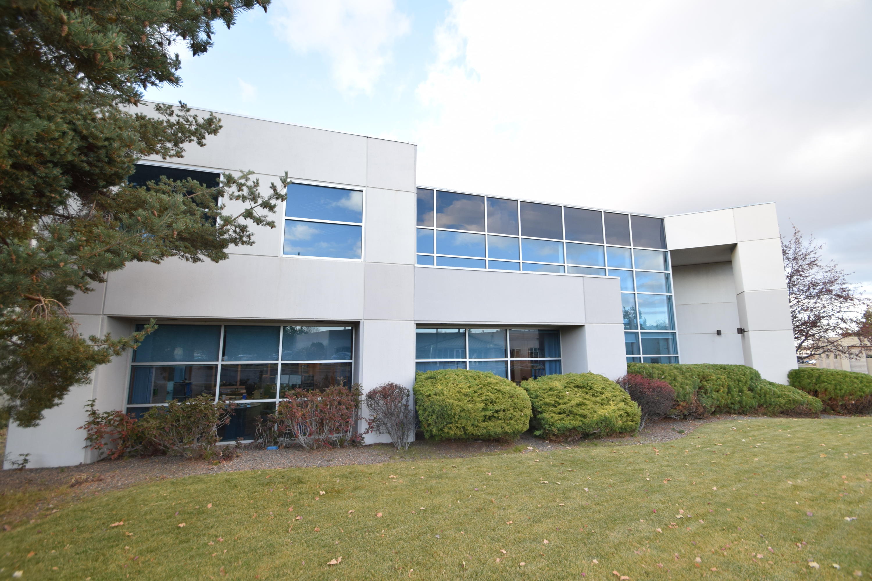 Colorado Point - Commercial Sale