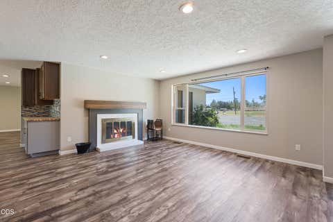 Tiny photo for 6492 SW 51st ST, Redmond, OR 97756 (MLS # 220224152)