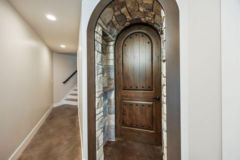 Tiny photo for 80 Placer Hill Drive, Jacksonville, OR 97530 (MLS # 220214293)