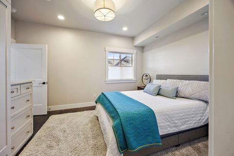 Tiny photo for 80 Placer Hill Drive, Jacksonville, OR 97530 (MLS # 220214293)