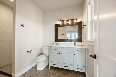 Tiny photo for 80 Placer Hill Drive, Jacksonville, OR 97530 (MLS # 220214293)