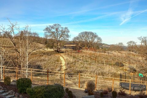 Tiny photo for 80 Placer Hill Drive, Jacksonville, OR 97530 (MLS # 220214293)