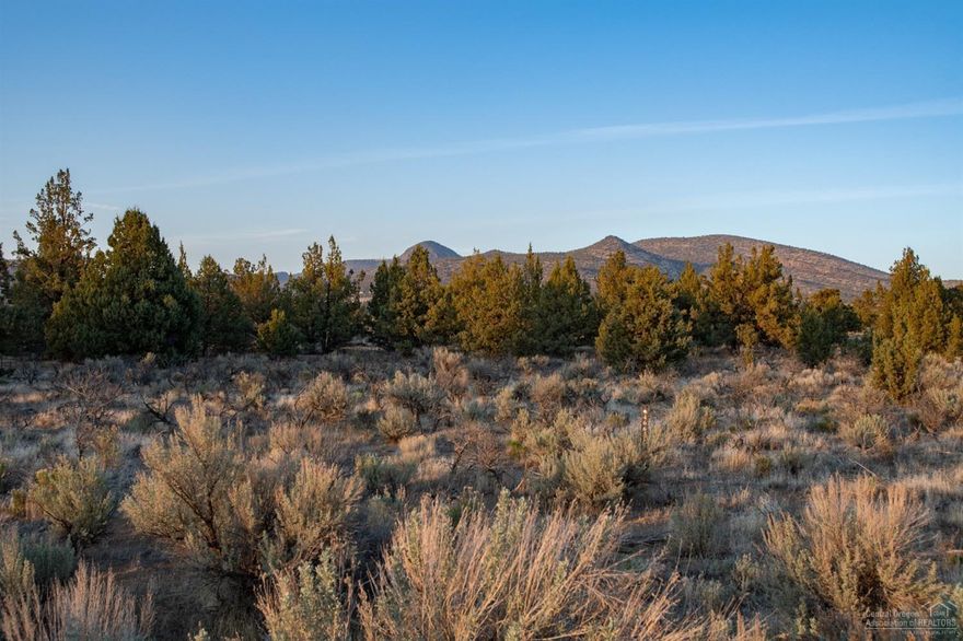 Spacious lot located on quiet street on the West side of the Ranch. Powell Buttes views are beautiful! Enjoy the amazing Brasada Ranch lifestyle that includes Athletic Center w/3 pools & fitness center, 18-hole Peter Jacobsen-designed golf course, Equestrian Center, Spa & great restaurants. Just 25 minutes from Bend, OR and 25 minutes to International flights from Redmond Airport. Truly this is Central Oregon as it was intended to be experienced!