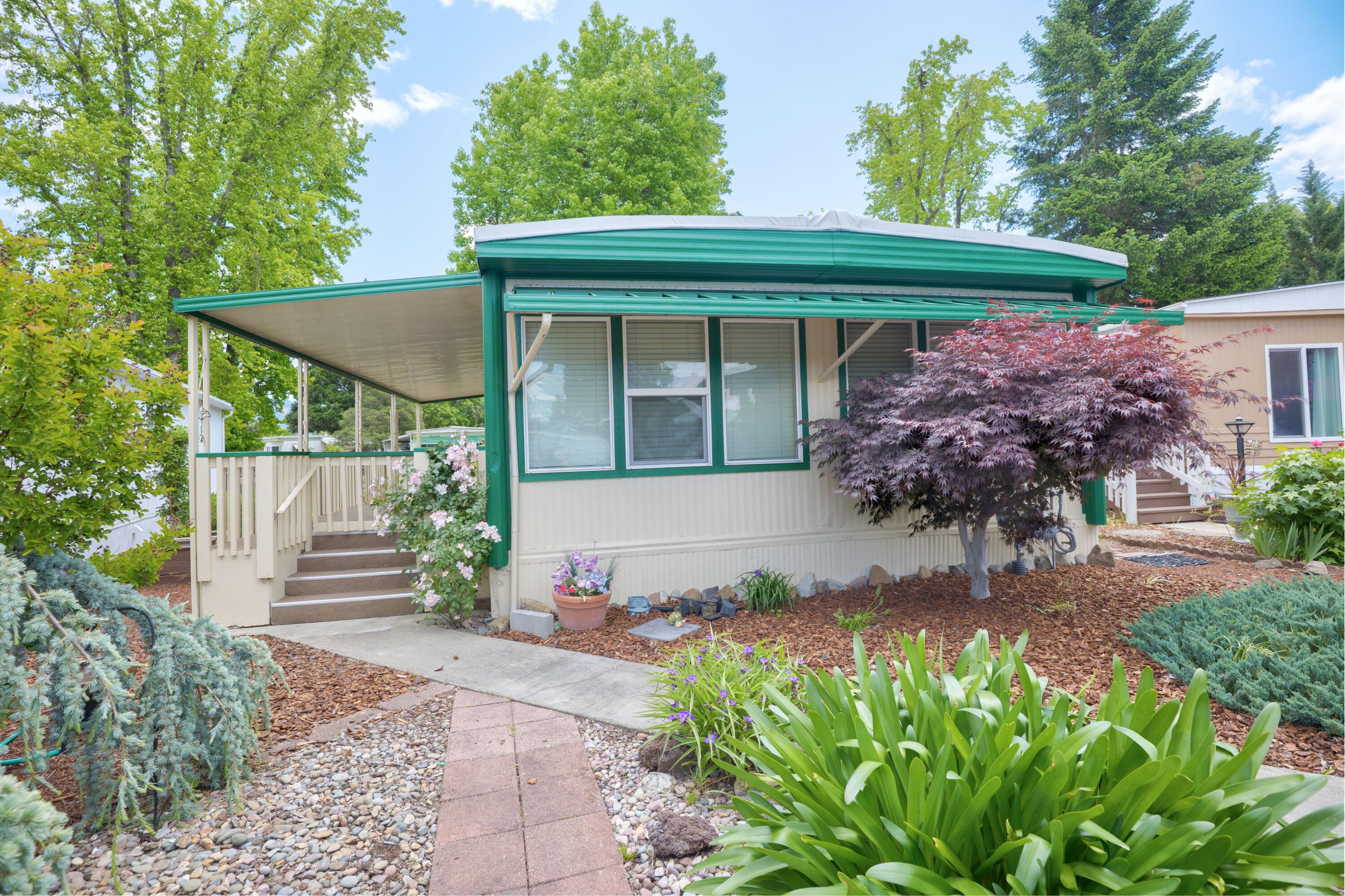 Rogue Lea Estates - Residential