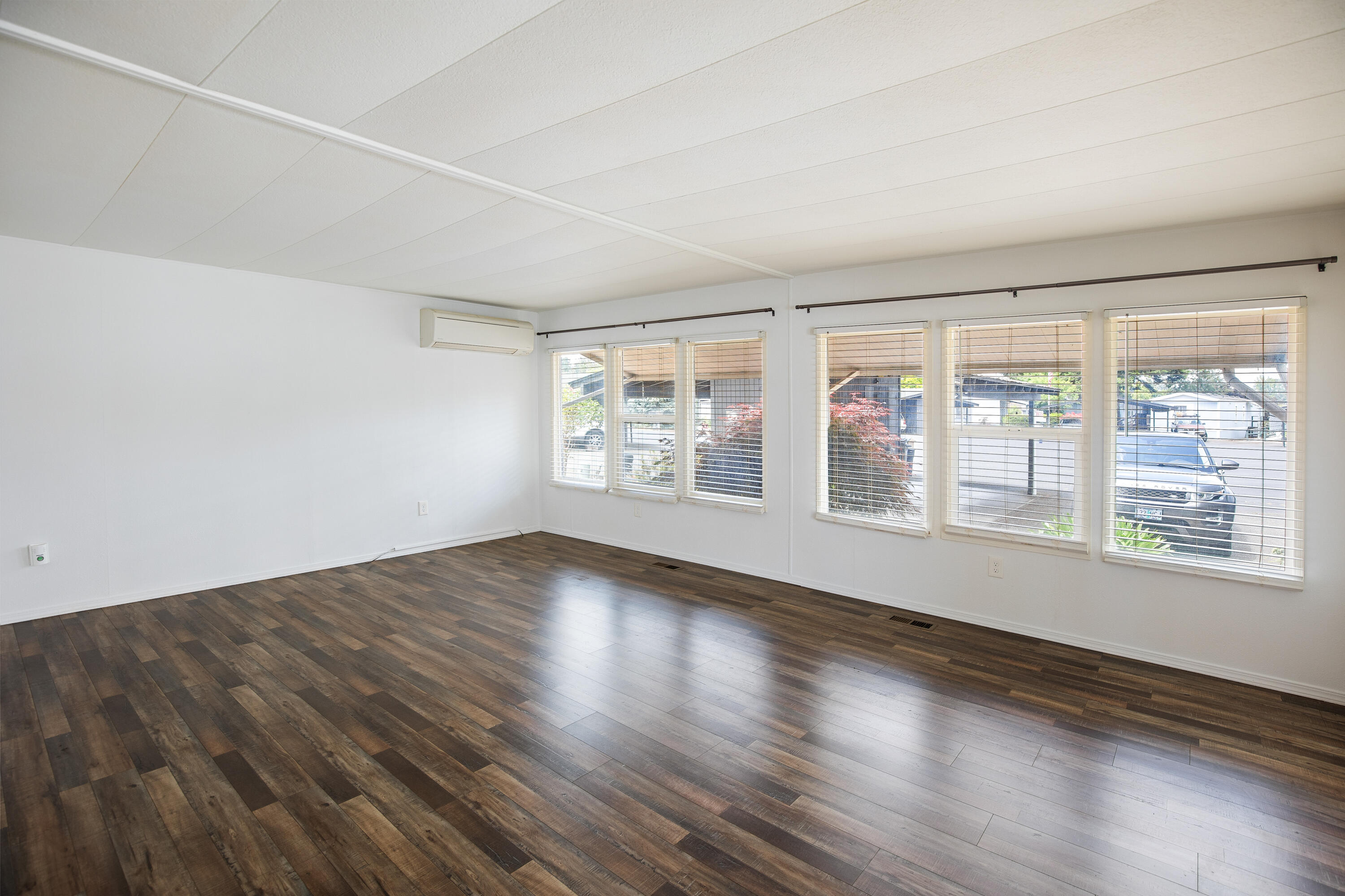 Rogue Lea Estates - Residential