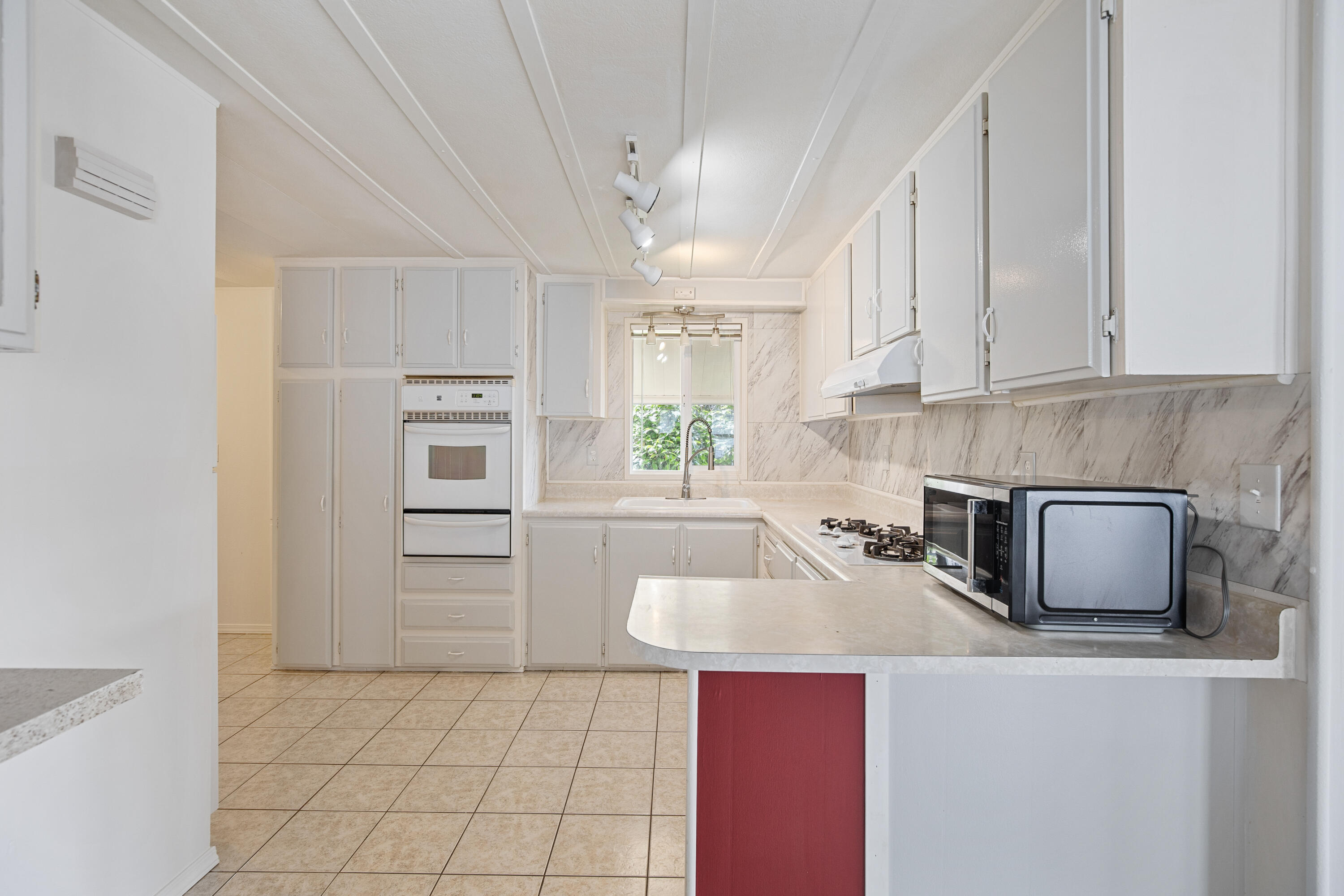 Rogue Lea Estates - Residential