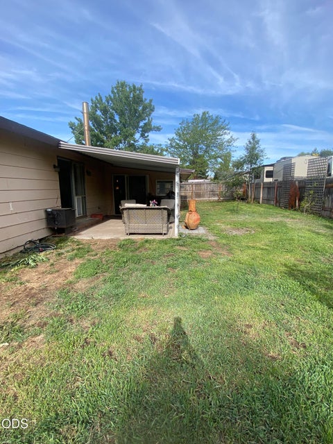 Tiny photo for 434 Pelican Street, Klamath Falls, OR 97601 (MLS # 220222597)