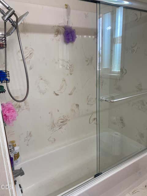 Tiny photo for 434 Pelican Street, Klamath Falls, OR 97601 (MLS # 220222597)