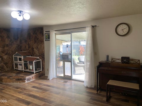 Tiny photo for 434 Pelican Street, Klamath Falls, OR 97601 (MLS # 220222597)