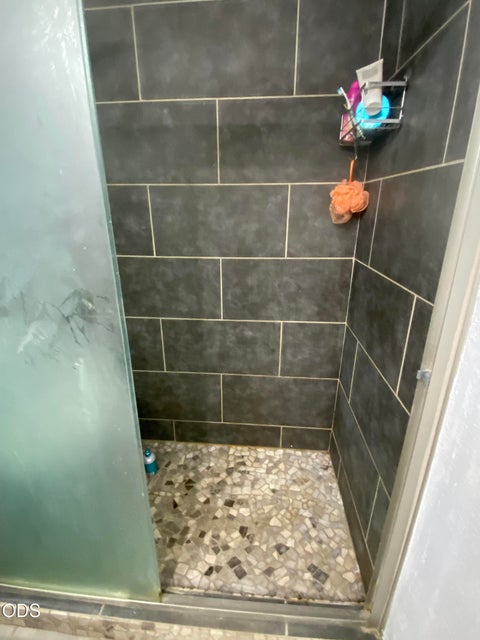 Tiny photo for 434 Pelican Street, Klamath Falls, OR 97601 (MLS # 220222597)