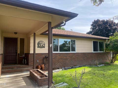 Tiny photo for 434 Pelican Street, Klamath Falls, OR 97601 (MLS # 220222597)