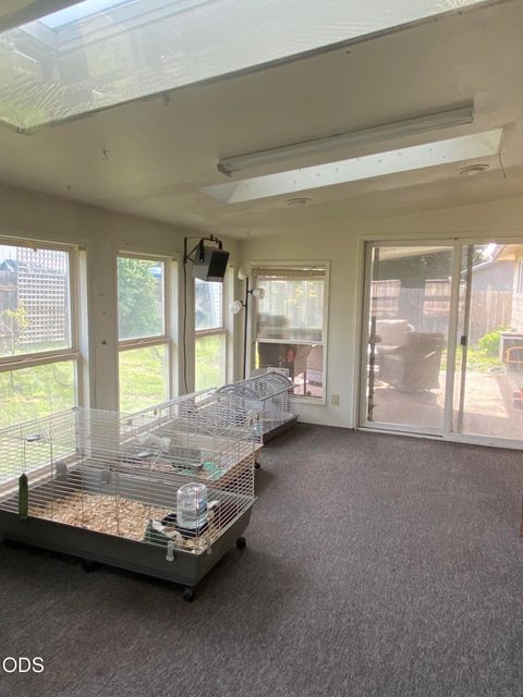 Tiny photo for 434 Pelican Street, Klamath Falls, OR 97601 (MLS # 220222597)