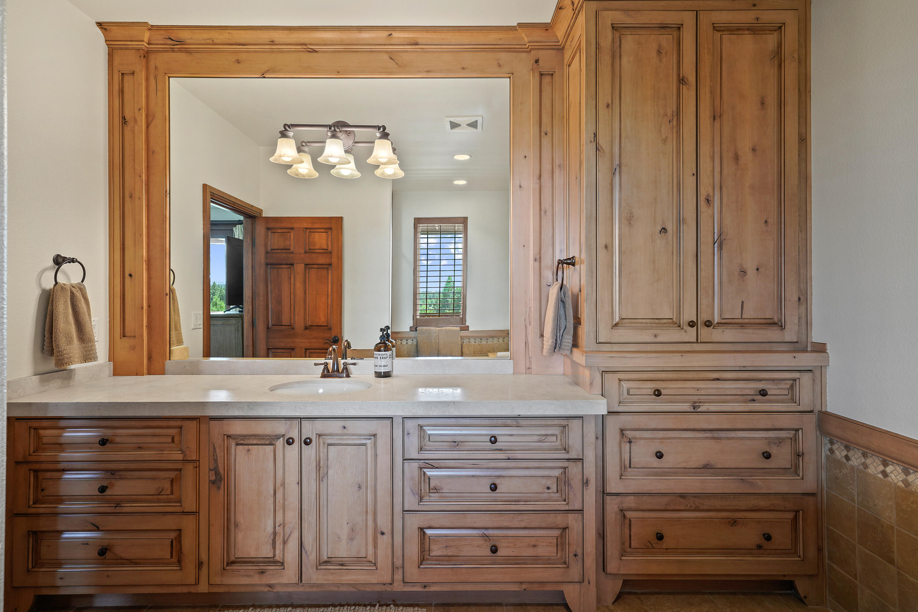 Skyliner Summit - Residential