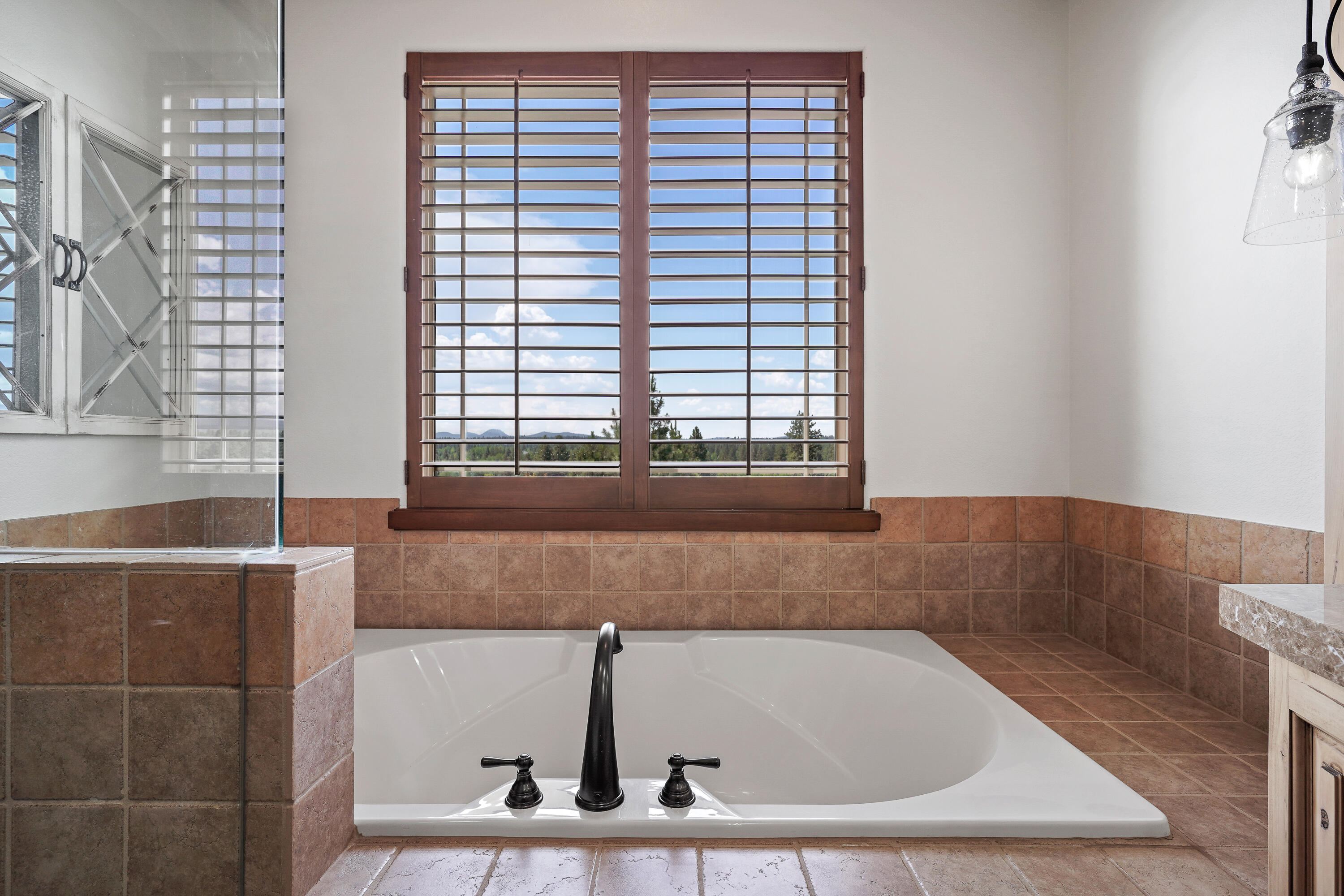 Skyliner Summit - Residential