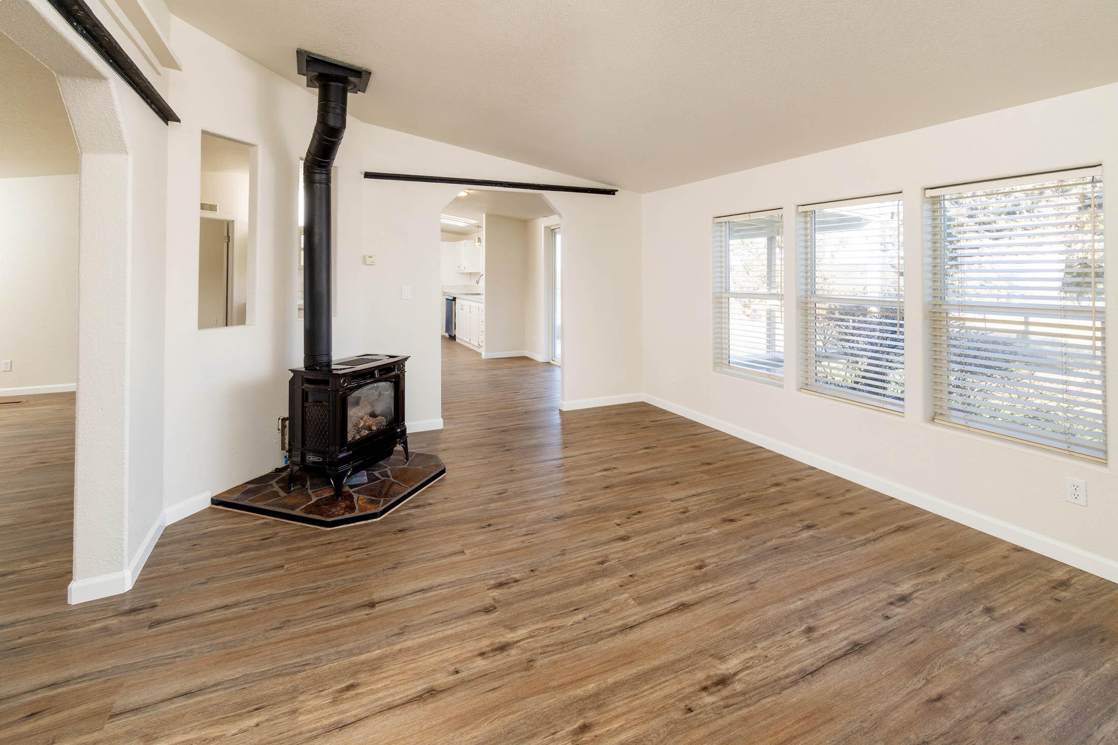 10113 SE Ridge View Road