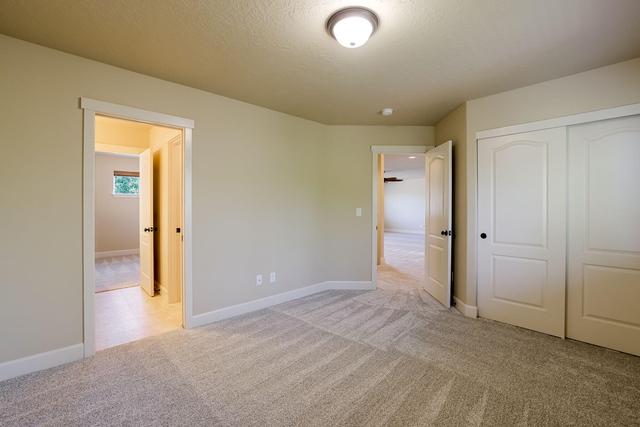 Eagle's Landing - Residential