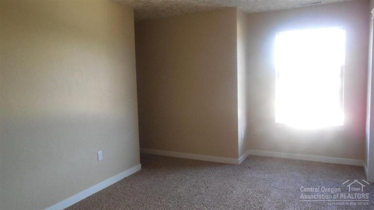 Ni Lah Sha Village - Residential